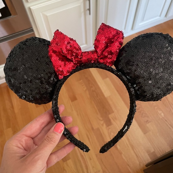 Sparkly Minnie Mouse Ears Headband - Picture 1 of 3